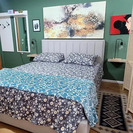 Teba Garden's Τίρανα