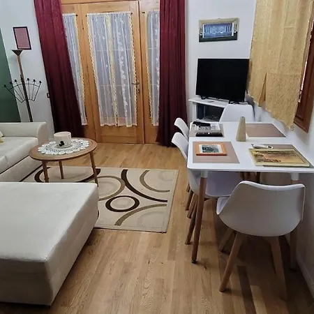 Teba Garden's Maison d'hôtes Tirana