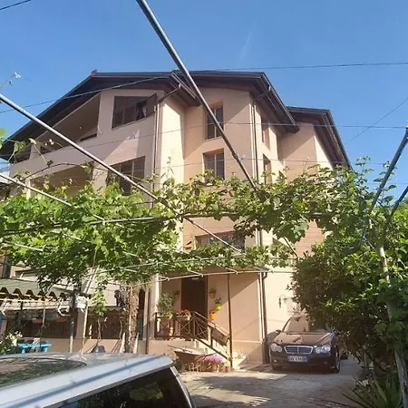 Teba Garden's Guest house