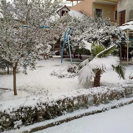 Teba Garden's Guest house *